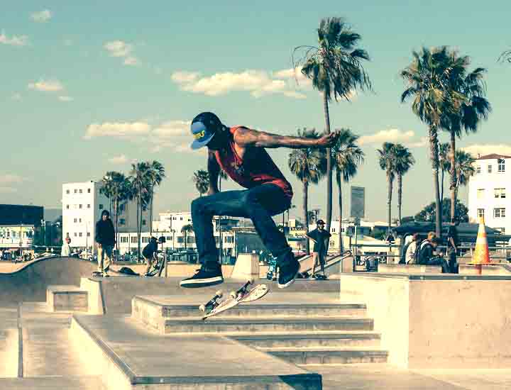 免费轰炸软件版